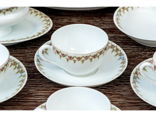 Austrian Thirty-Three Piece Victoria China Set