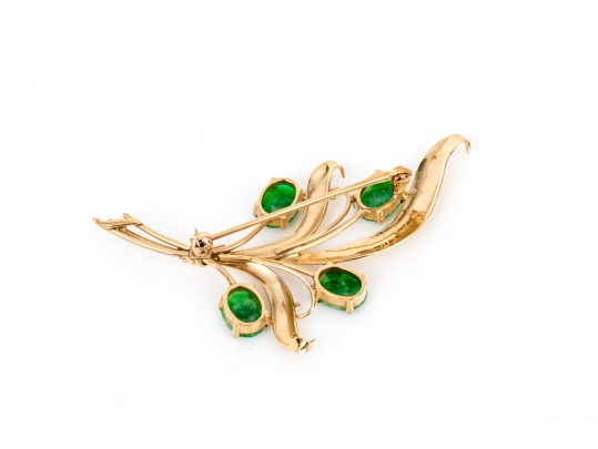 Yellow Gold Striking Vintage Nephrite Jade Spray Foliate Brooch