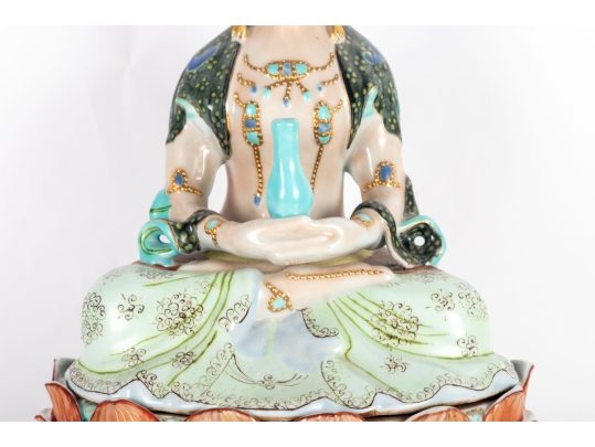 Vintage Chinese Porcelain Guanyin Figure