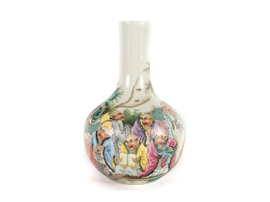 Chinese Qing Dynasty Famille Rose Bottle Vase