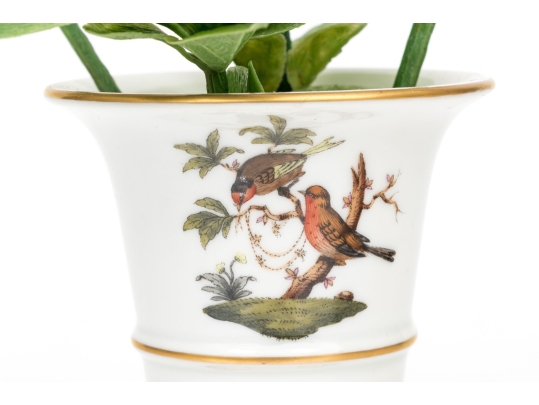 Herend Hand Painted Rothschild Bird Urn With Flowers, Rothschild Bird (RO) Pattern
