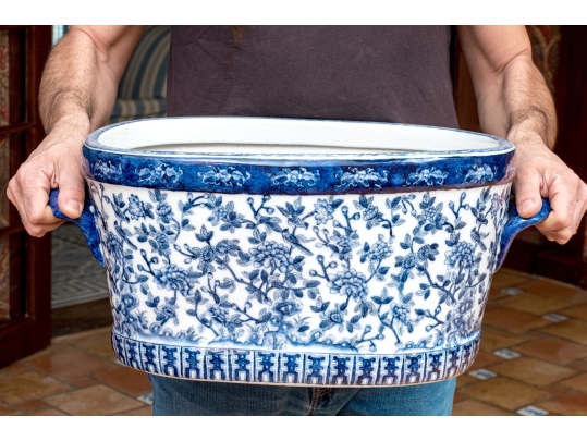 Impressive Decorative Chinese Export Style Twin Handled Porcelain Footbath