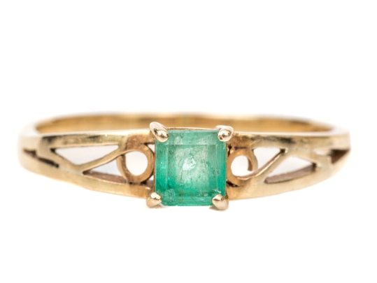 18k Yellow Gold Filigree Decorated Square Emerald Solitaire Ring, App. 0.27 CTS, Size 7