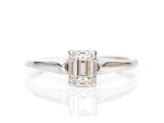18k White Gold Simple Emerald Cut Diamond Solitaire Ring, App. 0.24 CTS, Size 6