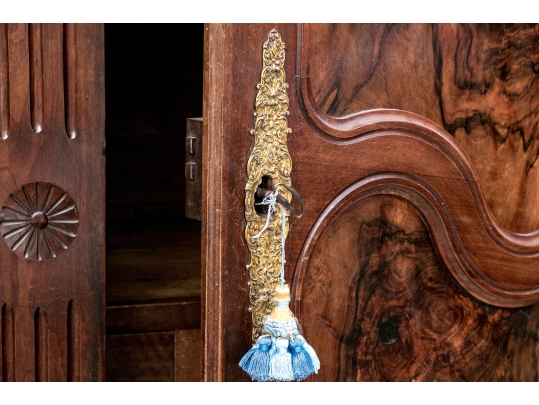 Stunning Quality Louis XV Style Armoire