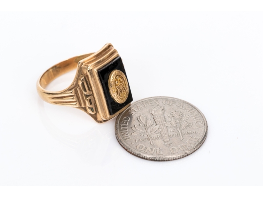 10k Yellow Gold Striking Vintage 1952 School Ring, Size 4.5