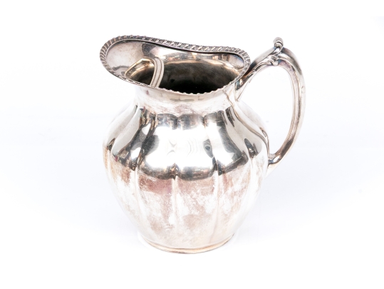 Vintage Marlboro Plate Old English Reproduction Pitcher