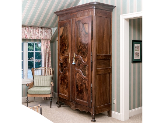 Stunning Quality Louis XV Style Armoire