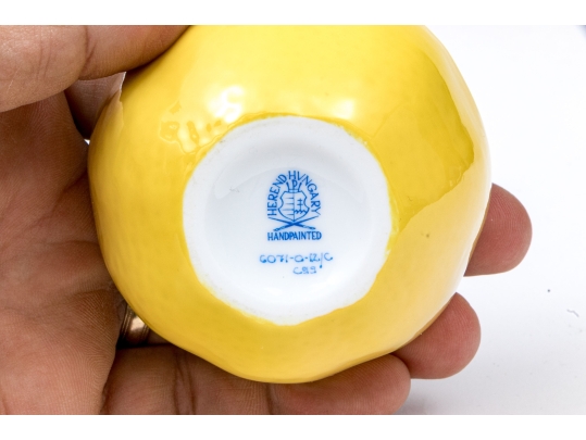 Herend Hand-Painted Porcelain Lidded Lemon Form Box 
