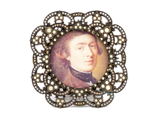 Jay Strongwater Small Scalloped Square Frame, Boxed