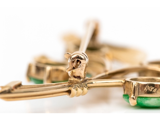 Yellow Gold Striking Vintage Nephrite Jade Spray Foliate Brooch