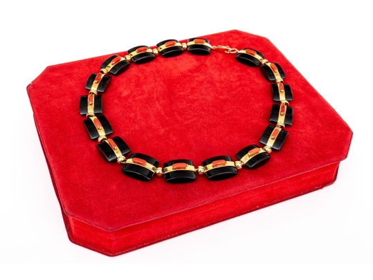18k Yellow Gold Beautiful Chunky Square Black Onyx Pillow Link And Coral Set Necklace