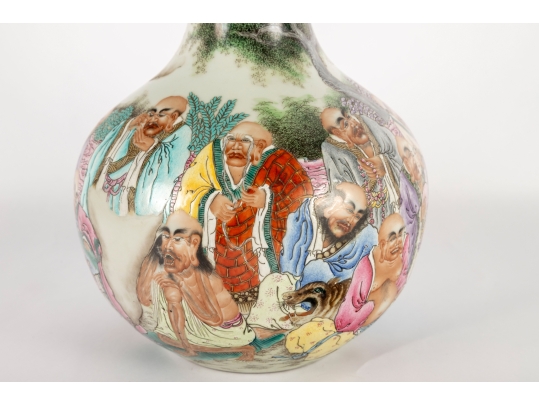 Chinese Qing Dynasty Famille Rose Bottle Vase