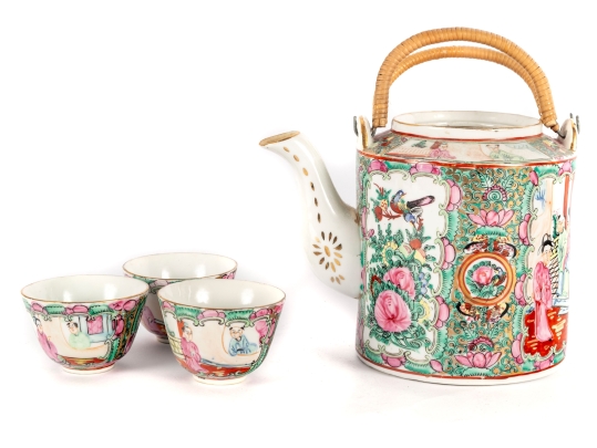 20th Century Chinese Famille Rose Porcelain Teapot And Cups