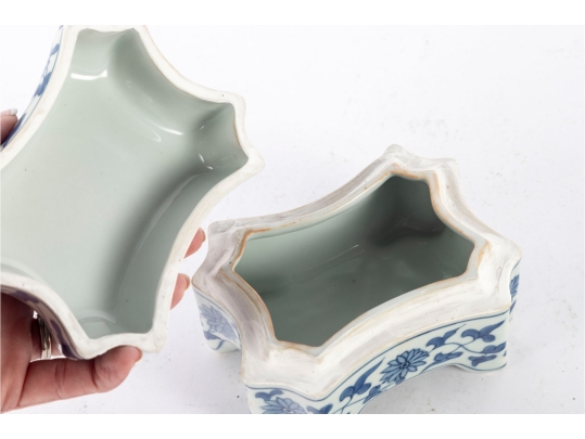 Chinese Blue And White Porcelain Covered Box