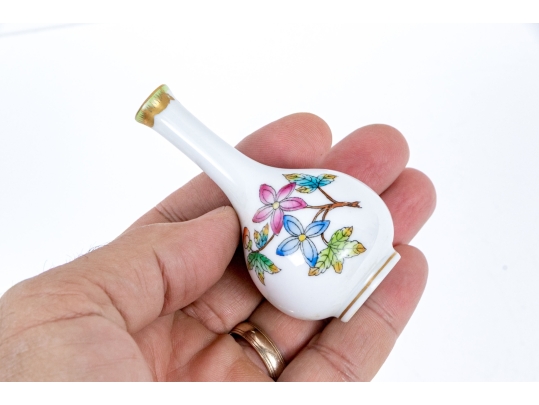 Herend Hand Painted Queen Victoria Pattern Bud Vase