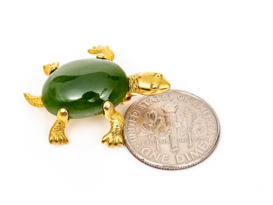 14k Yellow Gold Charming Vintage Green Nephrite Jade Turtle Motif Brooch