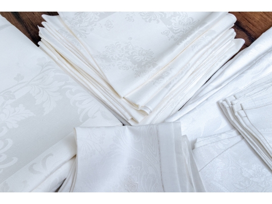 Quality Collection Of Twenty-five Plus Linen Napkins, With Two Table Cloths