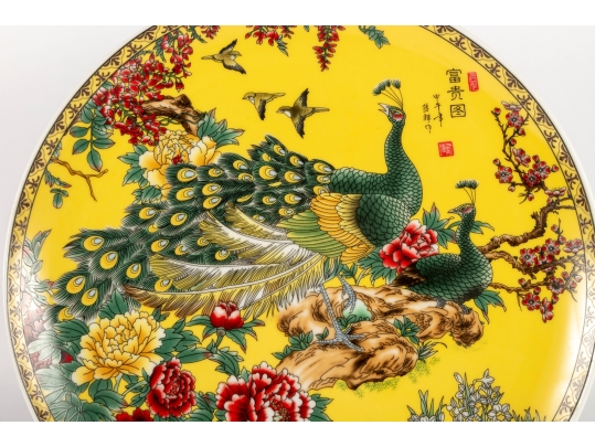Decorative Chinese Decorative Porcelain Plate With Peacock Motif