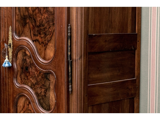 Stunning Quality Louis XV Style Armoire