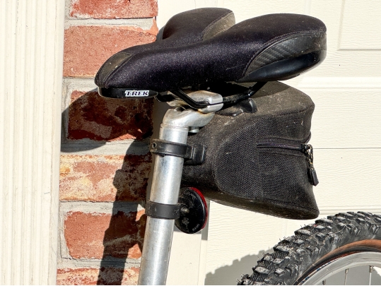 Trek 7000 Mens Mountain Bicycle