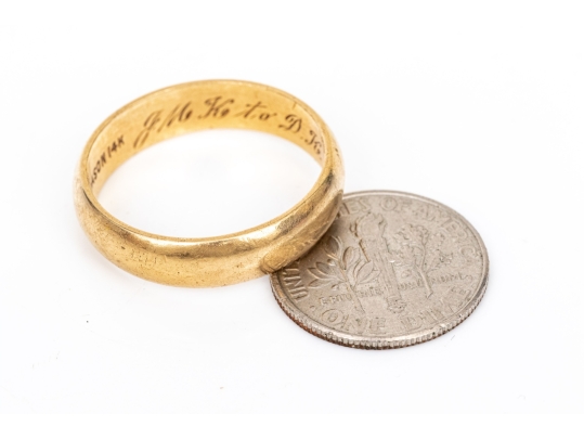 14k Yellow Gold Simple 5.25mm Wedding Band, Size 9.5