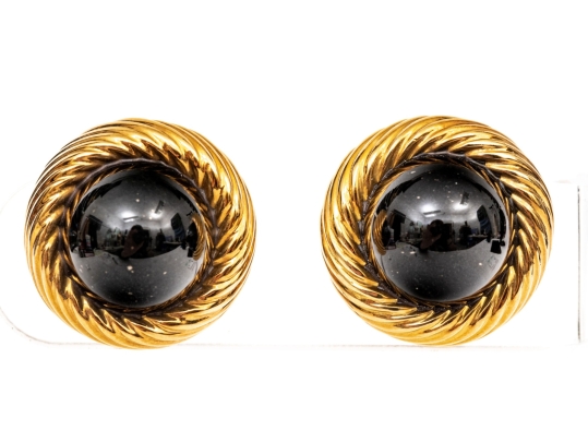Turi 18k Yellow Gold Fabulous Retro Cabachon Black Onyx And Ribbed Border Clip On Earrings