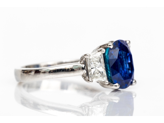 Platinum Beautiful Sapphire And Diamond Three Stone Ring, Size 5.75