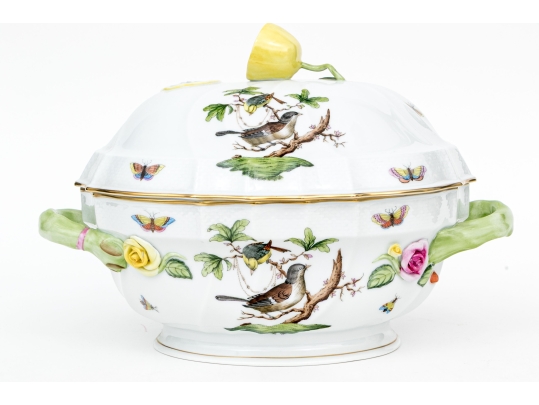 Exceptional Large Herend Hand-Painted 12 1/2