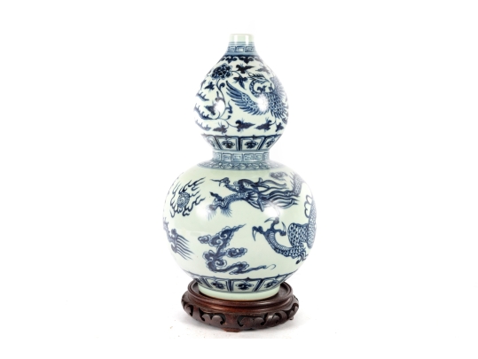 Chinese Vintage Blue And White Double Gourd Ceramic Vase