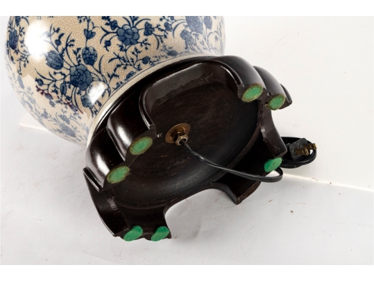 Blue And White Floral Crackle Glaze Ginger Jar Lamp On Wood Base