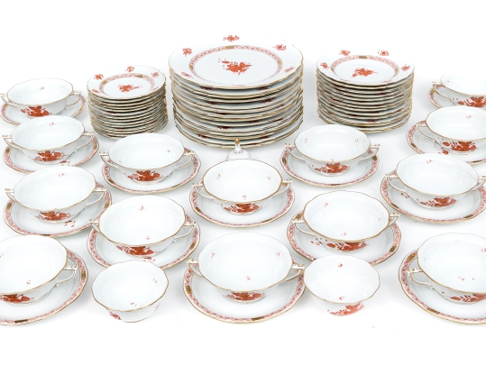 Herend Hungary Hand-Painted Dinner Service For Fourteen,  Rust Chinese Bouquet (AOG) Pattern