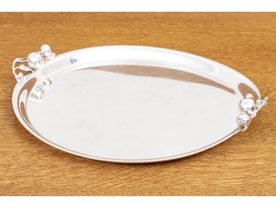 International Silver Co. Silver Plate Apple Pattern Round Tray