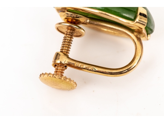 14k Yellow Gold Vintage Simple Oval Green Nephrite Jade Screwback Style Earrings