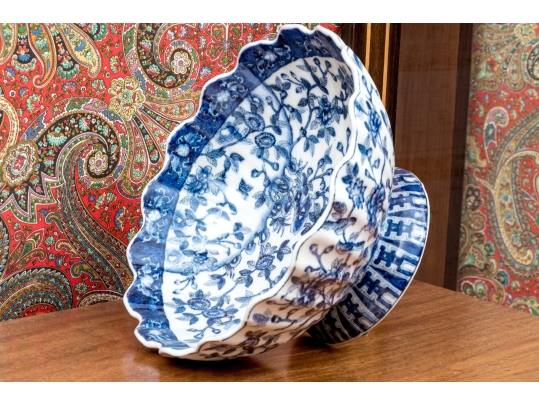 Decorative Chinese Porcelain Centerpiece Bowl