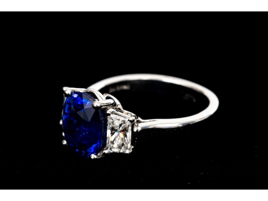 Platinum Beautiful Sapphire And Diamond Three Stone Ring, Size 5.75
