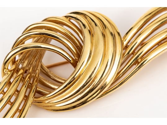 14k Yellow Gold Classic Vintage Knot And Ribbon Matching Earrings And Brooch Set