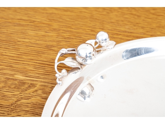 International Silver Co. Silver Plate Apple Pattern Round Tray