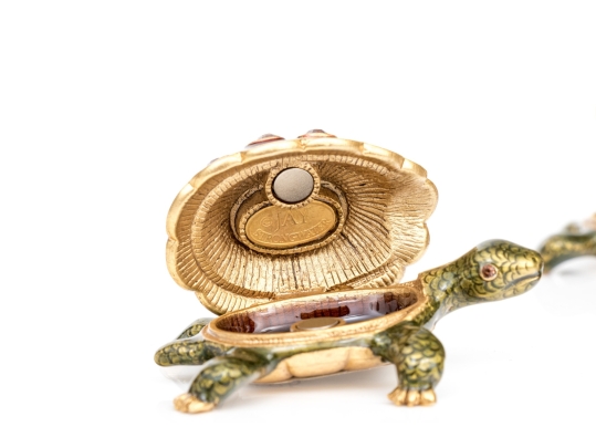 Collection Of Three Jay Strongwater Tiny Turtle Boxes