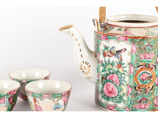 20th Century Chinese Famille Rose Porcelain Teapot And Cups