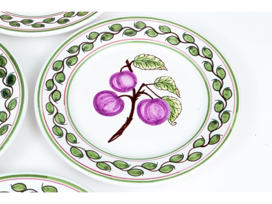 Set Of Fourteen Portuguese Hand-Painted Conimbricer Winterthur Interpretation Ceramic Plates