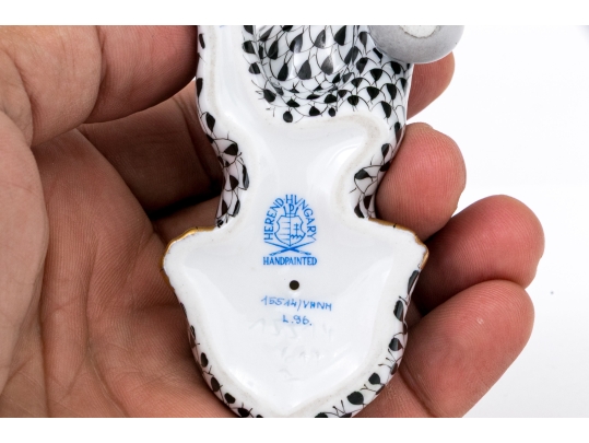 Herend Hungary Hand-Painted Porcelain Puppy With Ball, Black Fishnet (VHNM) Pattern