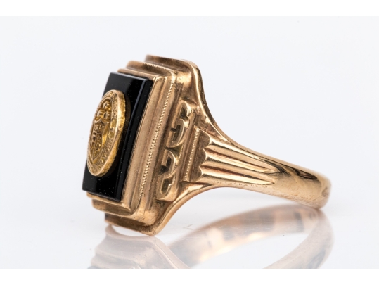 10k Yellow Gold Striking Vintage 1952 School Ring, Size 4.5