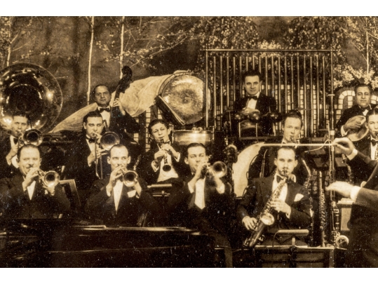 Vintage 1973-74 DDR Portfolio Of Prints Along With A Collection Of Other Prints