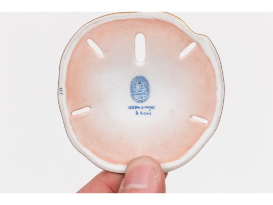 Herend Hungary Hand-Painted Porcelain Sand Dollar, Rust Fishnet Pattern