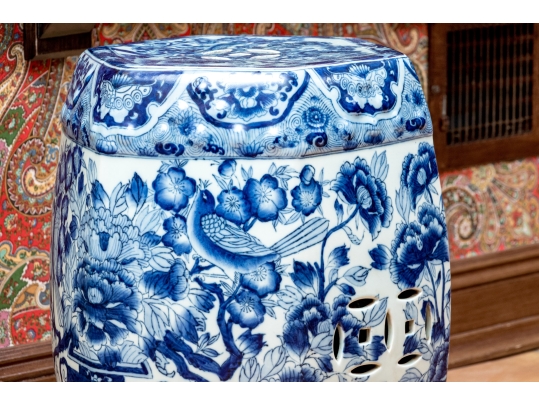 Decorative Chinese Blue And White Porcelain Garden Stool