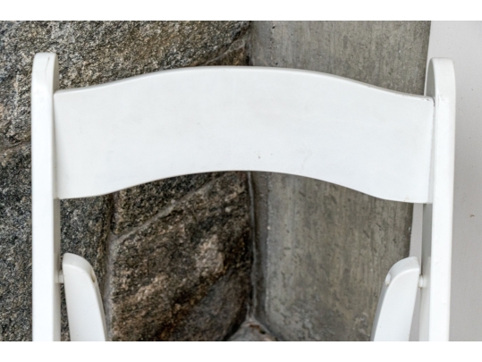 Assembled Set Of 14 Folding Chairs With Cushions