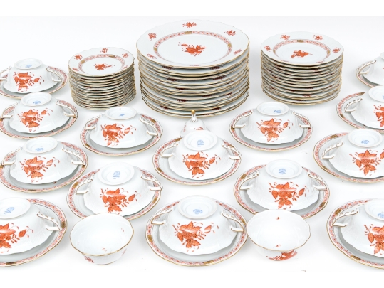 Herend Hungary Hand-Painted Dinner Service For Fourteen,  Rust Chinese Bouquet (AOG) Pattern