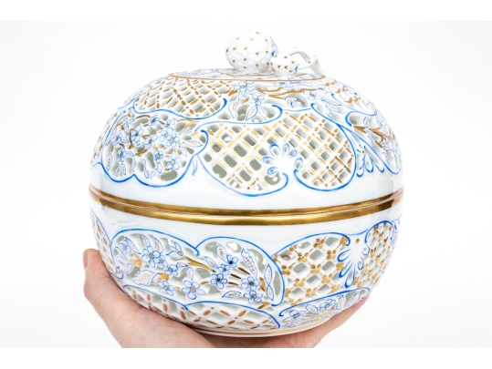 Herend Hungary Hand-Painted Blue And Gilt Large Reticulated Bonbonniere / Potpourri