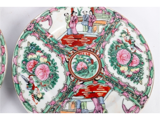 Set Of Four Chinese Rose Medallion Porcelain Plates